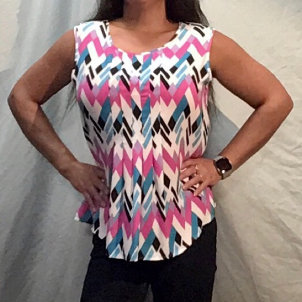 NWOT Nine West, beautiful pleated front bl…